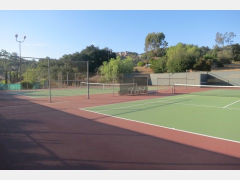 Left photo of tennis players