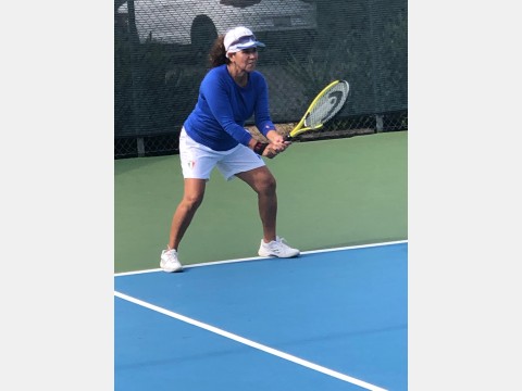 Right photo of tennis players