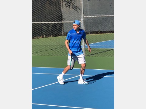 Right photo of tennis players